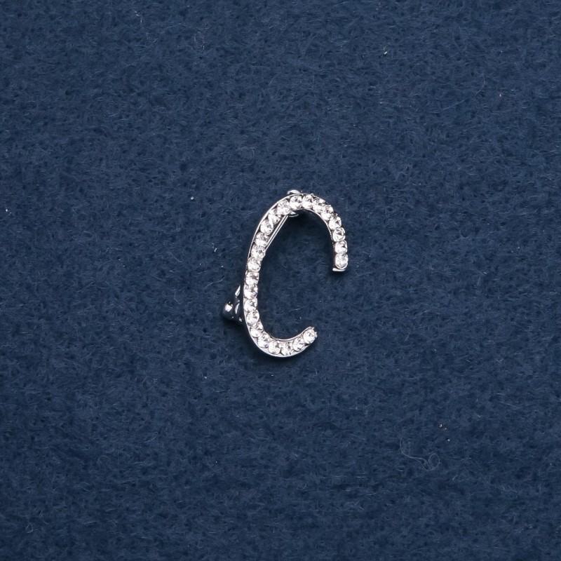 Broszka z inicjałem litery „S” 26×18 mm kolor metalu „srebro”