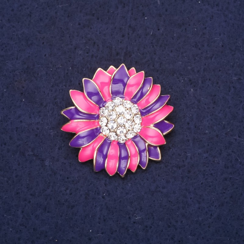 Broszka Kwiat z kryształami, emalią, kolor malinowo-fioletowy, 29 mm, metal złoty