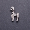 Broszka „Pudel królewski” kolor metalu srebrzysty 4×2,5 cm
