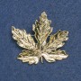 Broszka – Liść klonu, złocisty metal, 42×47 mm +