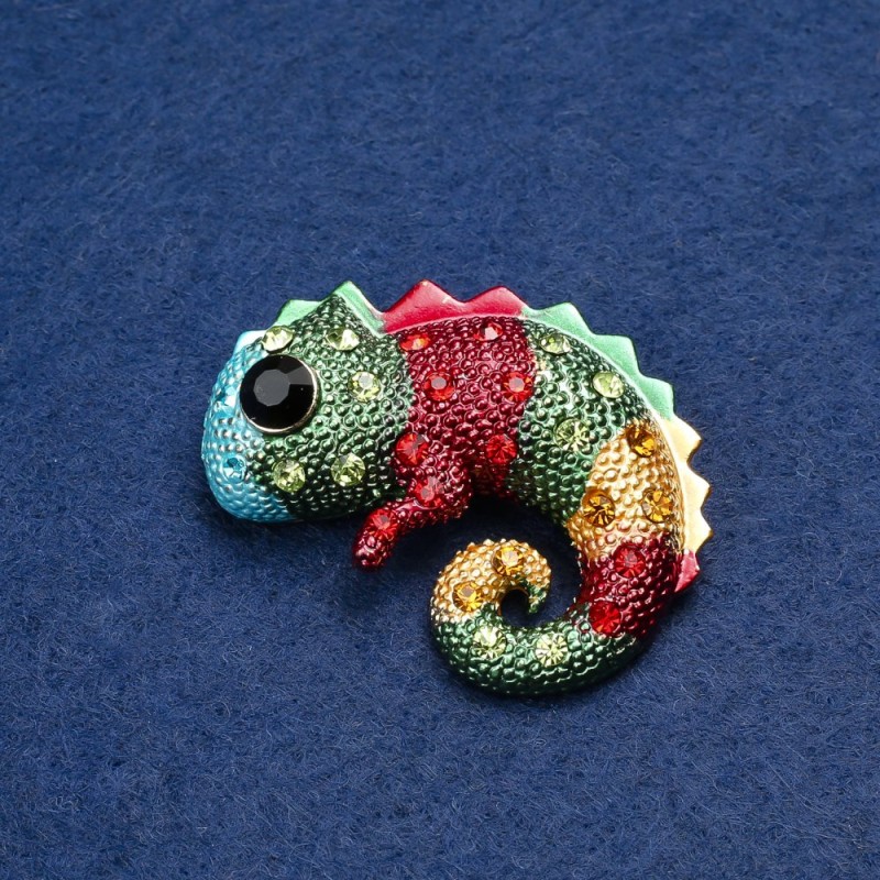 Broszka Kameleon złotego koloru z emalią i cyrkoniami 42×30 mm +