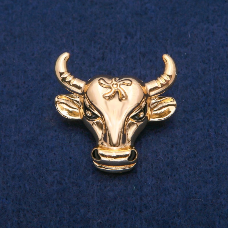Broszka Głowa Byka – złoty metal 34×35 mm
