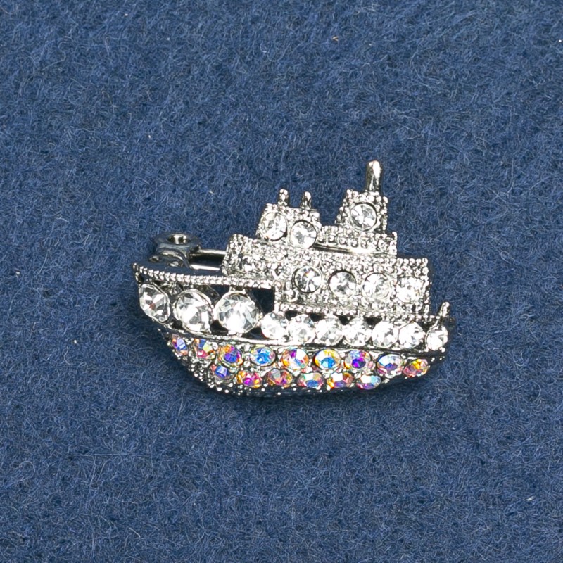Broszka «Statek» w ciemnosrebrnym metalu i cyrkoniami 20x28 mm +
