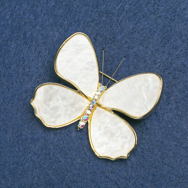 Broszka «Motyl» złocisty metal, biały perłowy i kryształy strassowe 38×45 mm +