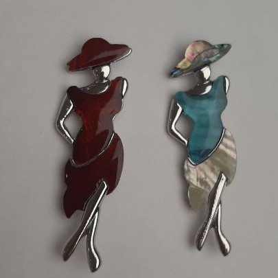 Broszka i wisiorek Dama z perłą macierzystą i chalcedonem 80×30 mm +