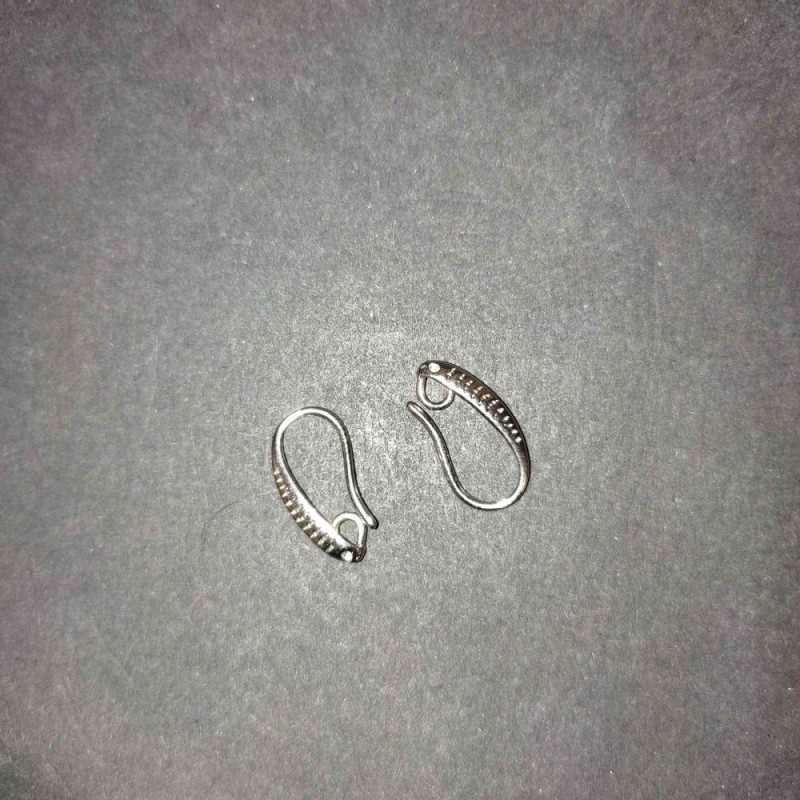 Para sztyftów do kolczyków z jasnego metalu 15×2 mm