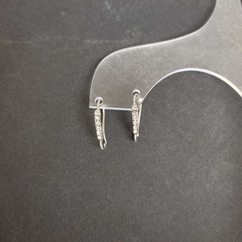 Sztyfty do kolczyków z cyrkoniami 19×2 mm, srebrzysty metal, cena za parę