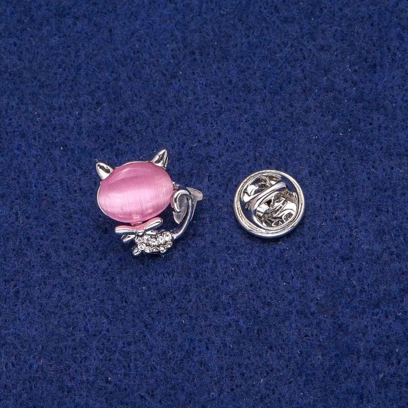 Broszka Kotek z kaboszonem kocie oko i cyrkoniami 16×17 mm, metal srebrny