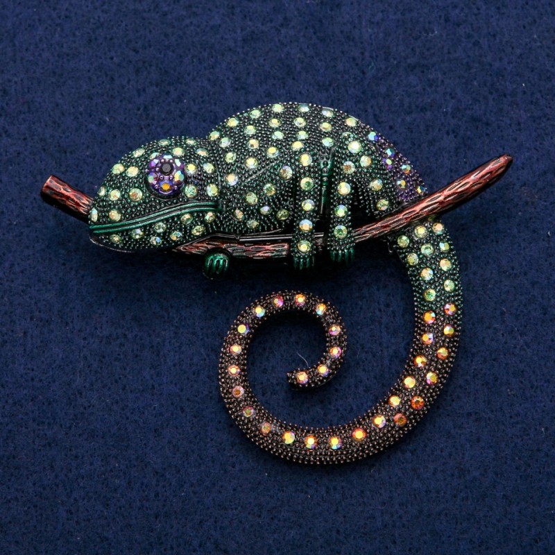 Broszka Kameleon z emalią i kryształami 60×77 mm, srebrzysty metal
