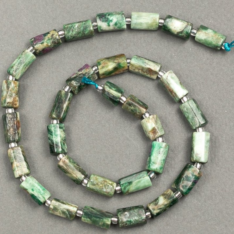 Koraliki na nici z naturalnego kamienia Serafinit, fasetowane 11×7 mm, długość 38 cm ± (z koralikami 3×2)