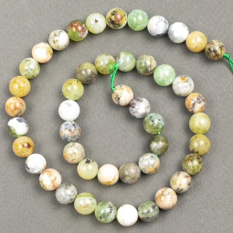 Naturalny zielony opal na nitce, średnica 10 mm, długość 39 cm +