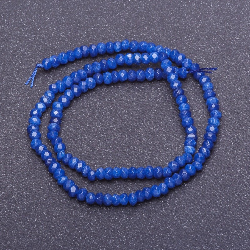Koraliki z kamienia lazuryt (sztuczny) jasnoniebieskie fasetowane rondelki, średnica 4×3 mm, długość około 38 cm