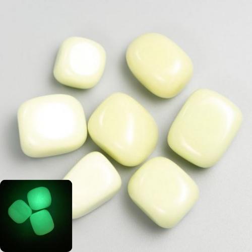 Naturalny onyks, świecący w ciemności, fasetowanie 25×17 mm (+-), opakowanie 100 g, zielone świecenie