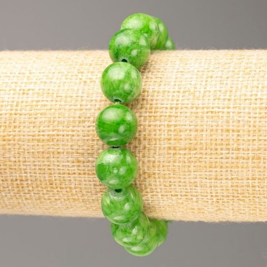 Bransoletka na gumce z imitacją jadeitu (sztuczny akryl), średnica 12,5 mm, długość 18 cm