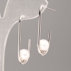 Kolczyki Xuping z Majorką, średnica 8 mm, długość 3 cm, rodowane