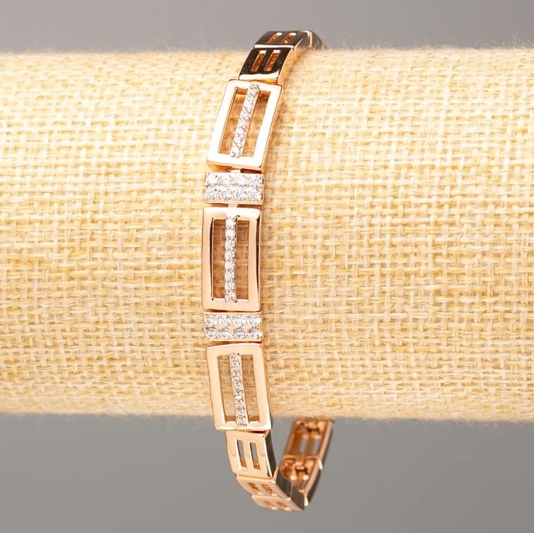 Bransoletka Xuping pozłocenie 18K, długość 19 cm, grubość 6–8 mm (+/-) z białymi cyrkoniami