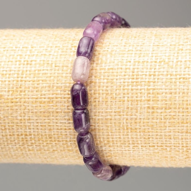 Bransoletka na gumce z naturalnego kamienia ametystu, średnica 9×6 mm, długość 18 cm ±