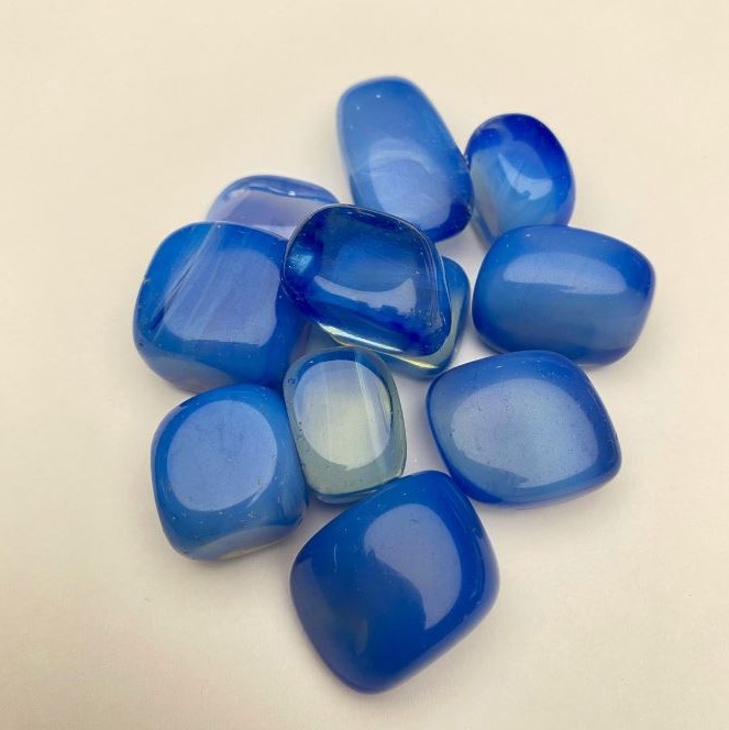 Kamień naturalny pamiątkowy, niebieski agat fasetowany 23,5×18 mm (+-), opakowanie 100 g