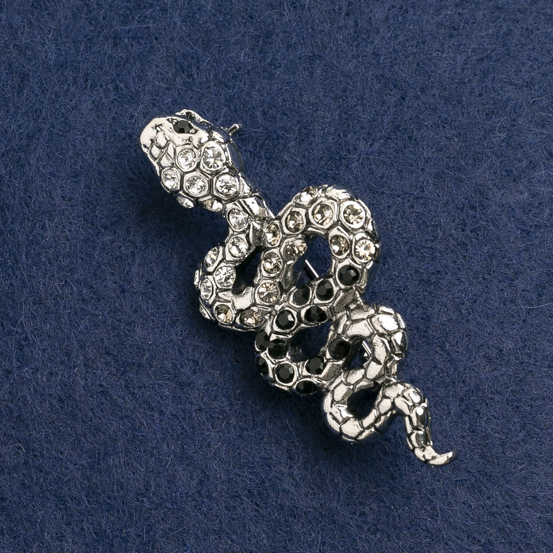 Broszka Żmija z białymi i czarnymi kryształami, ciemnosrebrny metal 55×25 mm