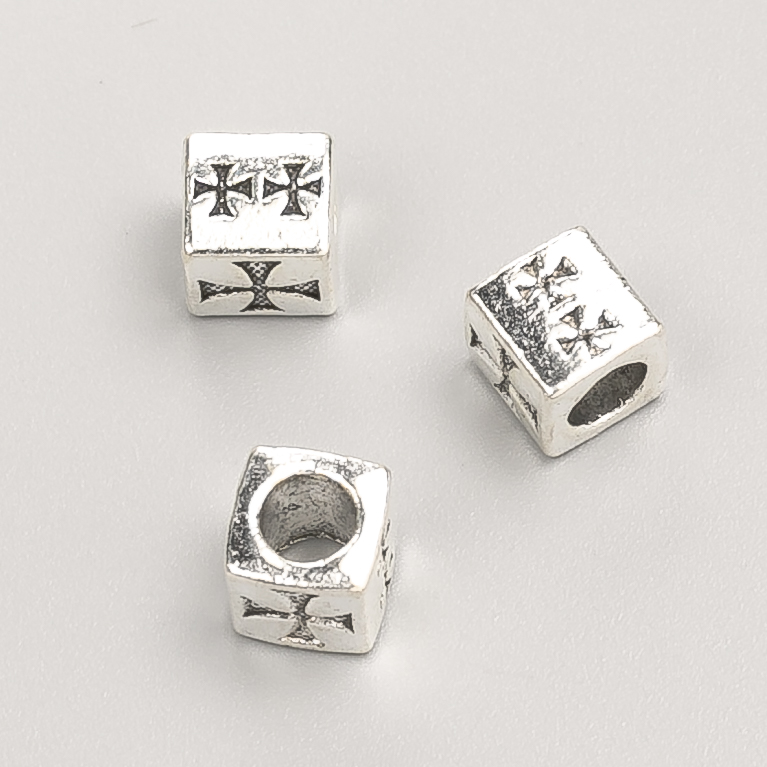 Koralik Pandora «Krzyż», średnica 7 mm, opakowanie 20 g, 14 szt. +/- kolor metalu: srebro