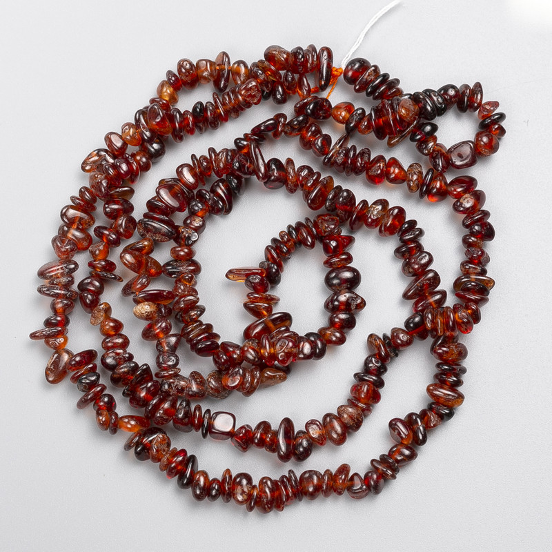 Koraliki z granatu gessonitu, naturalny kamień, drobinki na żyłce, średnica 6×3 mm +-, długość 84 cm +