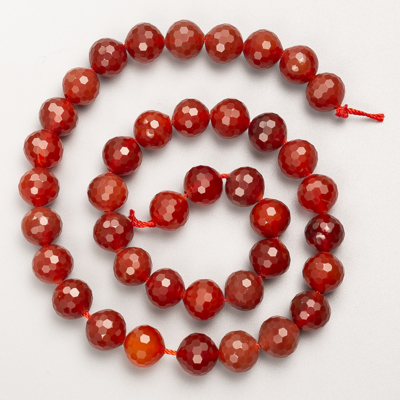 Koraliki z karneolu, naturalny kamień, fasetowane kuleczki na nitce, średnica 10 mm, długość około 38 cm