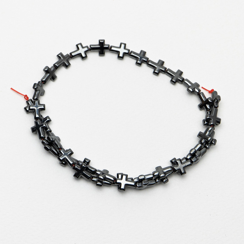 Koraliki hematitu w kształcie krzyży, średnica 8,5×10,5×3 mm, długość 41 cm ± na nici