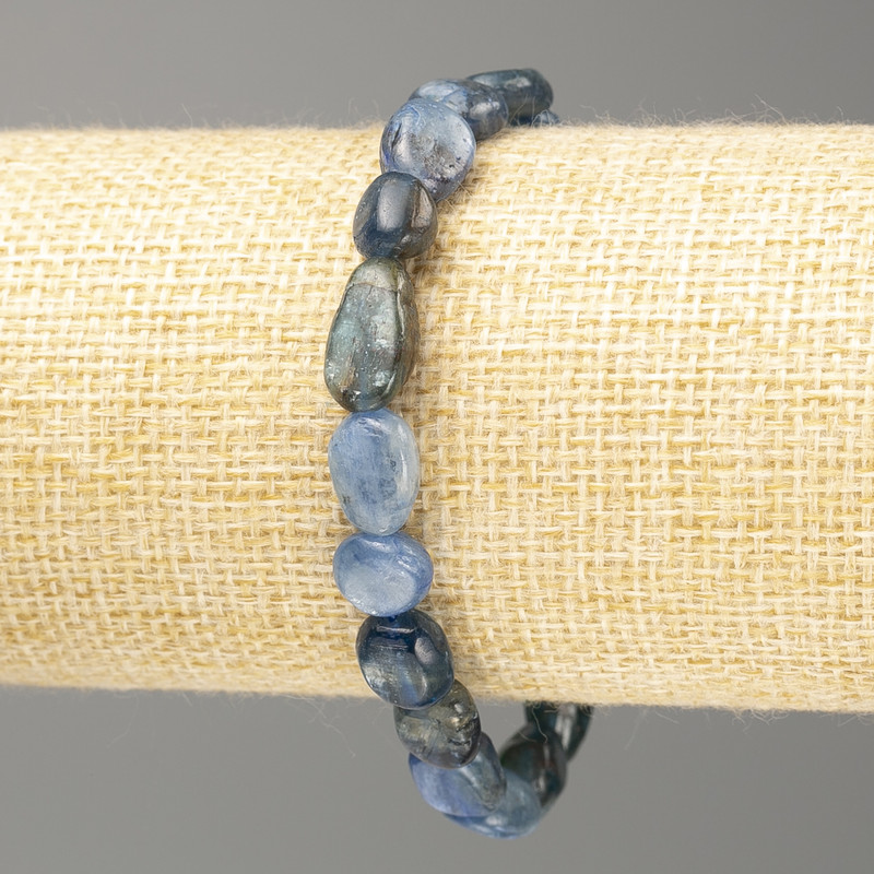 Bransoleta z naturalnego kianitu, fasetowane kuleczki, średnica 10×12 mm ±, długość 18 cm (rozciągana)