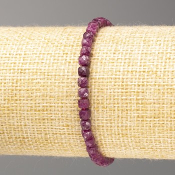 Bransoletka z naturalnego rubinu, fasetowane kostki o średnicy 4 mm, długość 18 cm (elastyczna)