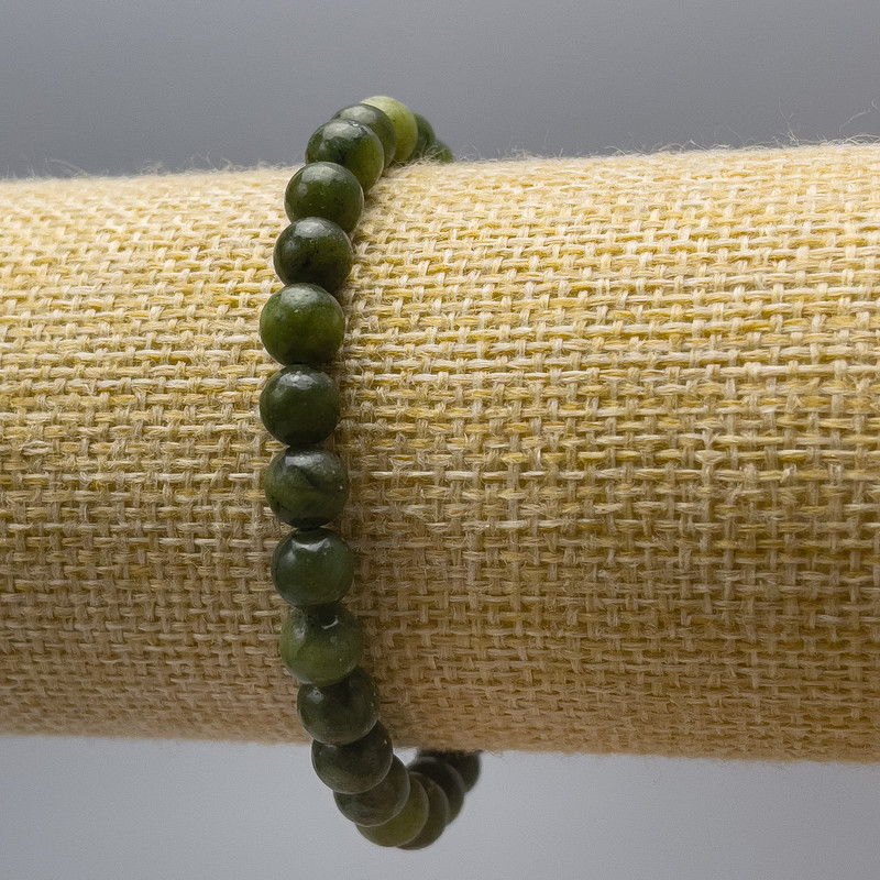 Bransoletka z sztucznego jadeitu, gładkie kuleczki o średnicy 6,5 mm, długość 18 cm (elastyczna)