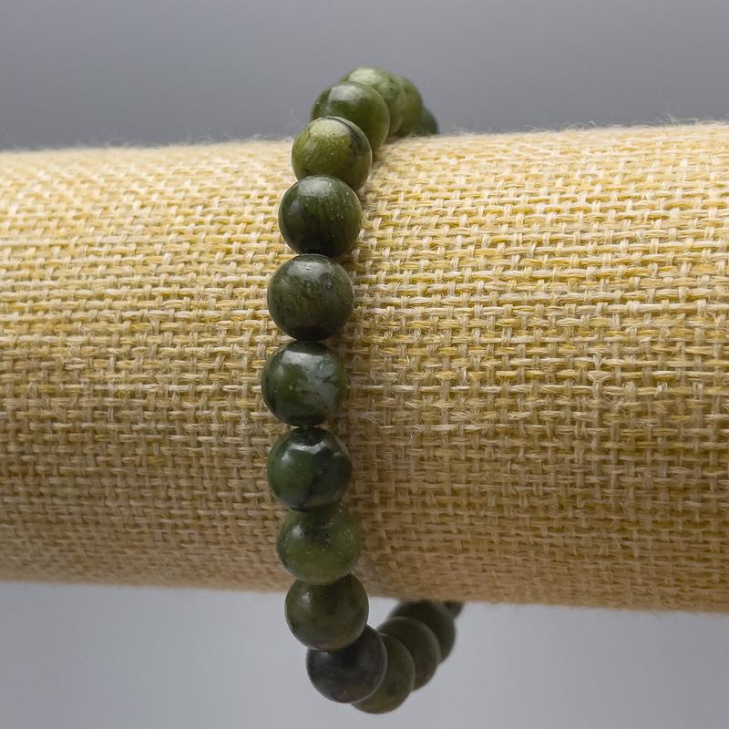 Bransoletka z sztucznego jadeitu (akryl) - gładkie kulki, średnica 8,5 mm, długość 18 cm (elastyczna)