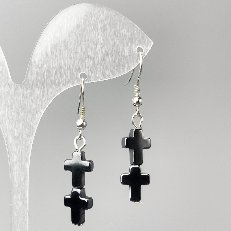 Kolczyki z hematytu w kształcie krzyżyka, średnica 8 mm, 5×22 mm ±, długość 44 mm