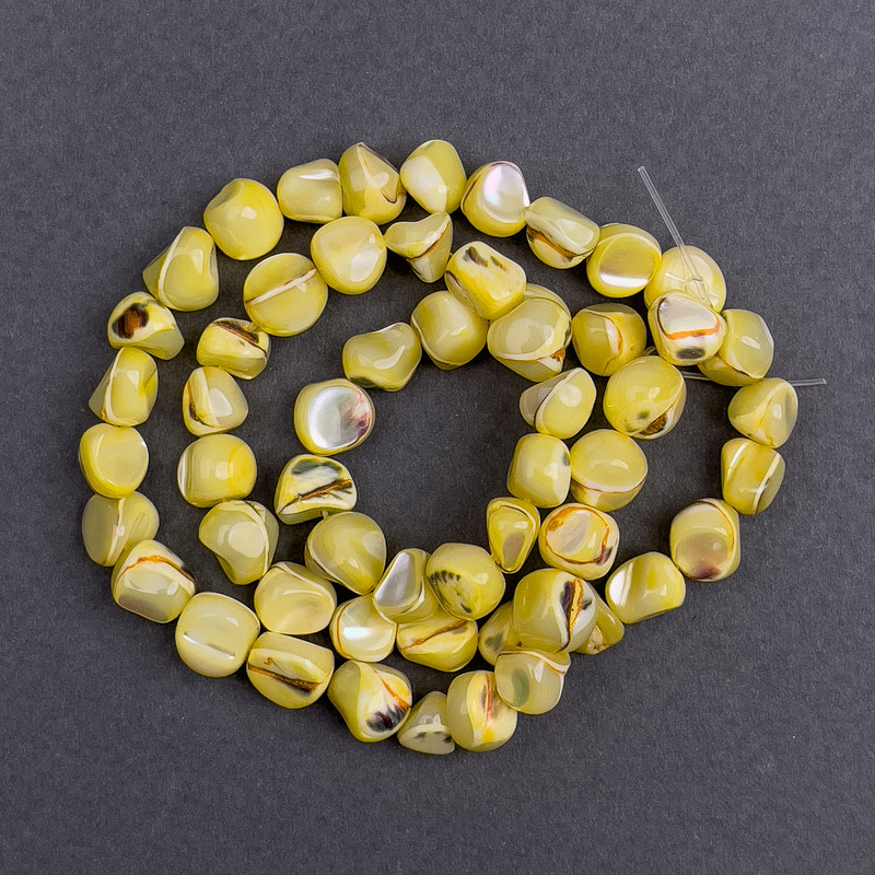 Koraliki tonowane żółte perłowe fasetowane, średnica 8×6 mm, długość około 41 cm, na żyłce