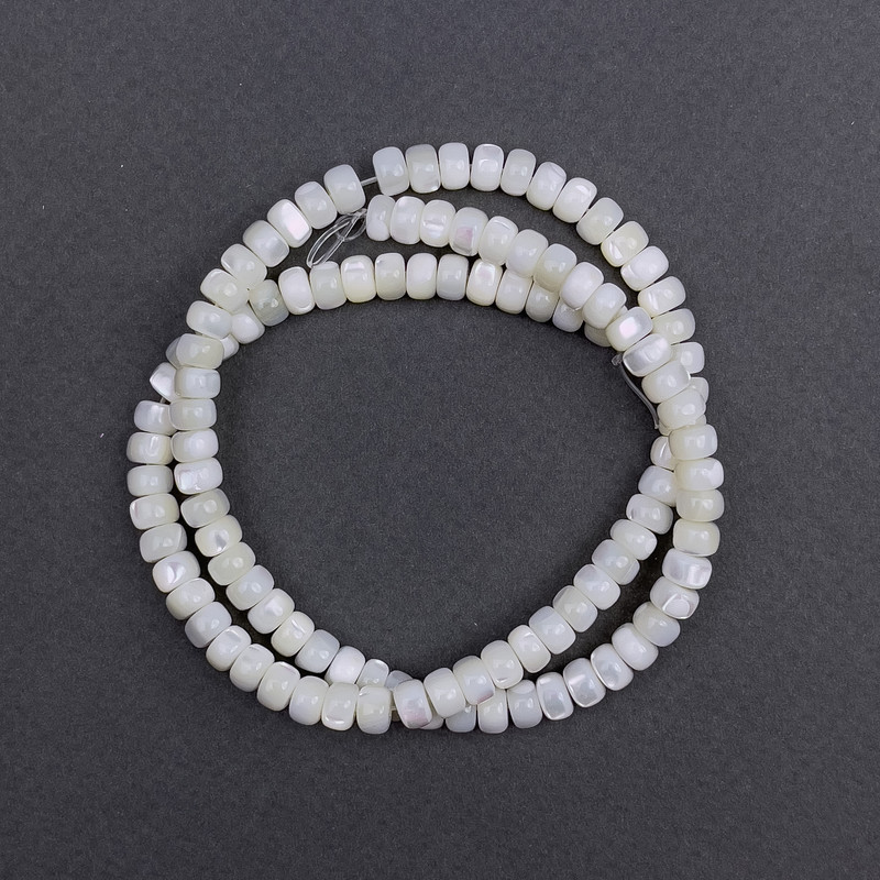 Koraliki perłowe gładkie rondelki, średnica 6×4 mm, długość 40 cm ± na nitce jubilerskiej