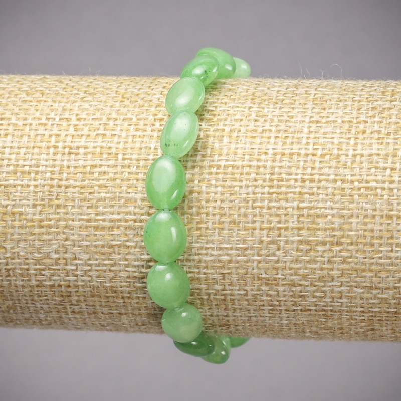 Bransoletka na gumce z naturalnym kamieniem chryzopraz o gładkim owalu, średnica 10×8 mm, długość 18 cm