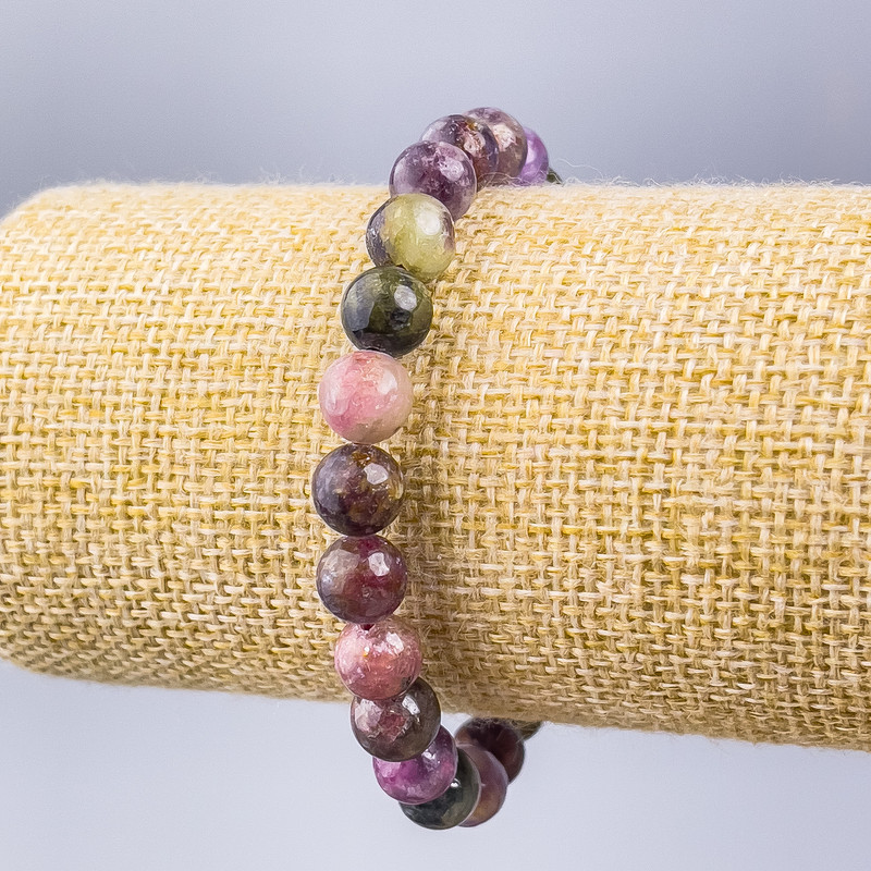 Bransoletka z turmalinem, naturalny kamień, gładka kula, średnica 8 mm, długość 18 cm (elastyczna)