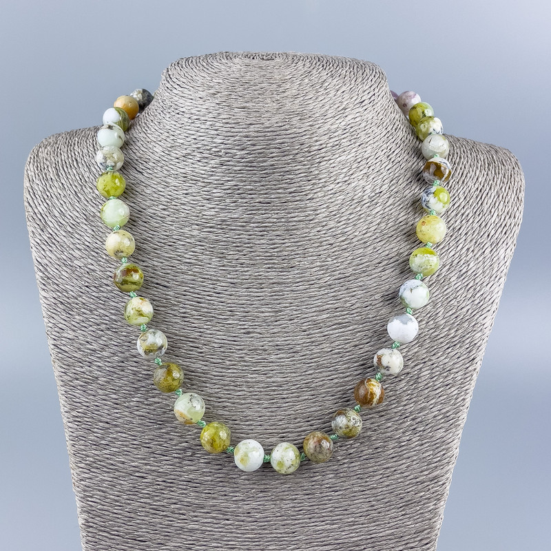 Naszyjnik z naturalnego kamienia Zielony opal - gładka kulka, średnica 10 mm, długość 50 cm +
