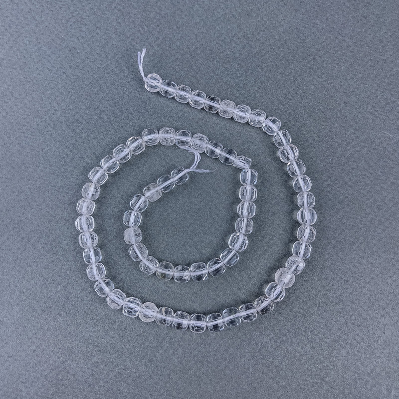 Koraliki z górskiego kryształu – naturalny kamień, fasetowany sześcian na nitce, średnica 6×6 mm, długość 39 cm