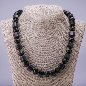 Naszyjnice z awenturytu «Niebieski piasek nocy Kairu» — sześciokątnych koralików, średnica 12 mm; rondelle z agatu, średnica 14×11 mm; długość 50 cm