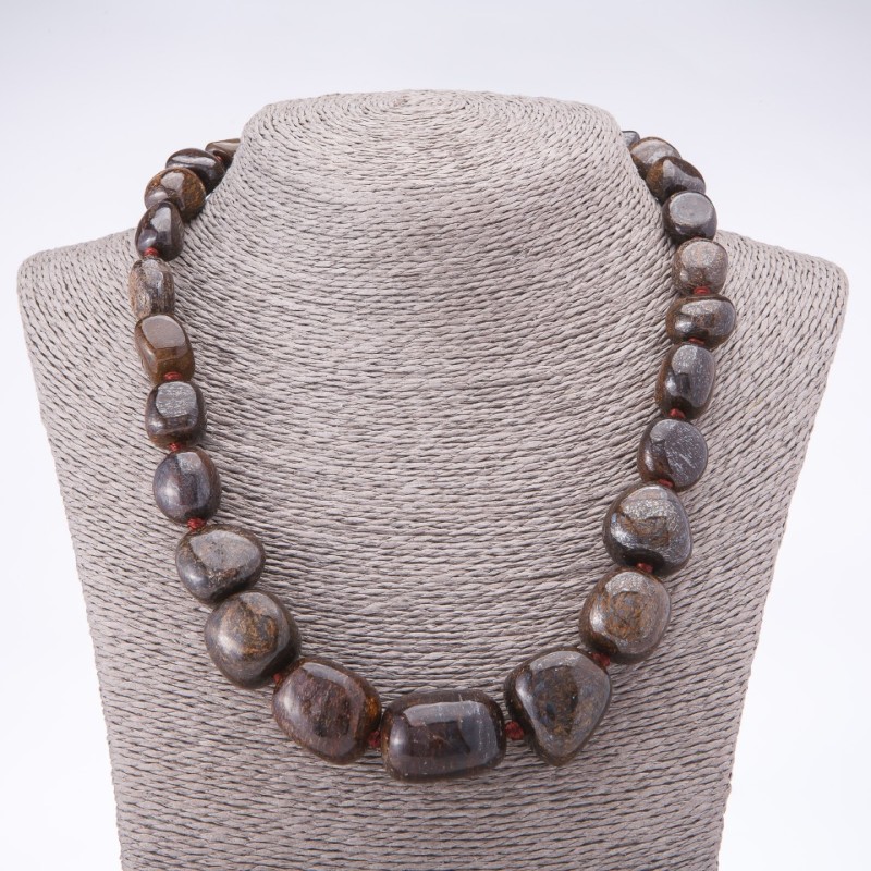 Naszyjnik z naturalnego bronzytu — galetowa obróbka, stopniowe koraliki, średnica 9–23 mm, długość 48 cm