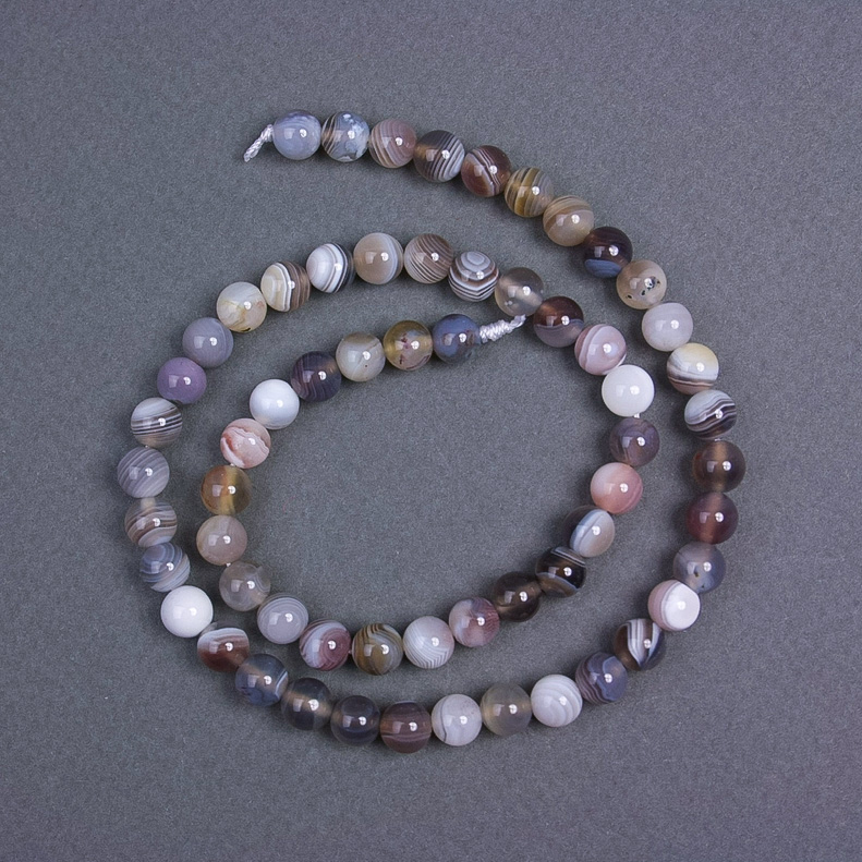 Koraliki agat Botswana, naturalny kamień, gładka kula, średnica 6,5 mm ± na nici, długość 39 cm+