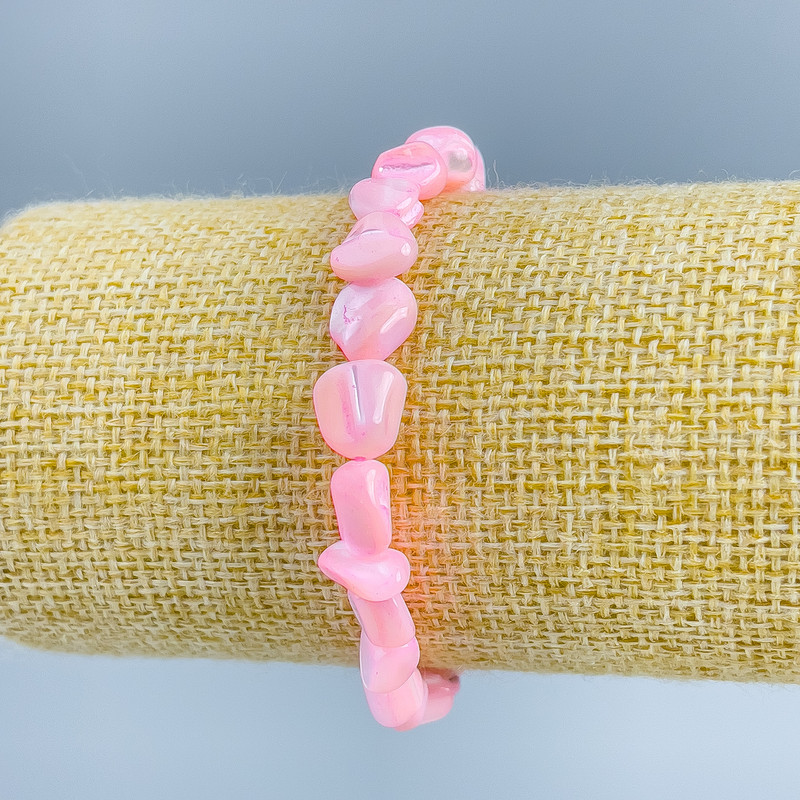 Bransoletka z różowego masy perłowej fasetowana, średnica 8×6 mm, długość 18 cm (na elastycznej gumce)