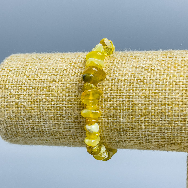 Bransoletka z żółtego agatu, w kształcie galtywki, koraliki o wymiarach 8×11–6×8 mm, długość 18 cm (elastyczna)