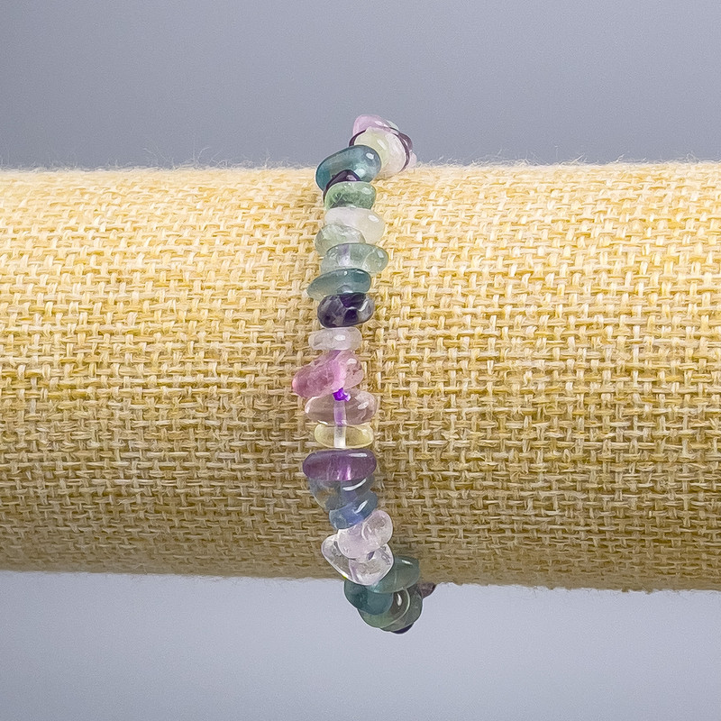 Bransoletka z fluorytu – drobne bryłki, średnica 9×5 mm, długość 18 cm (rozciągliwa)