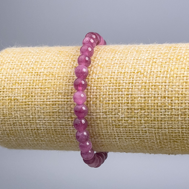Bransoletka z rubelitu turmalinu, naturalny kamień, gładka kulka, średnica 6,5 mm, długość 18 cm (rozciągliwa)