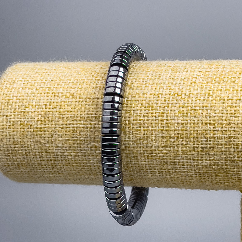 Bransoleta z hematitu w kształcie tarcz, średnica 8×2 mm, długość 18 cm (rozciągliwa)
