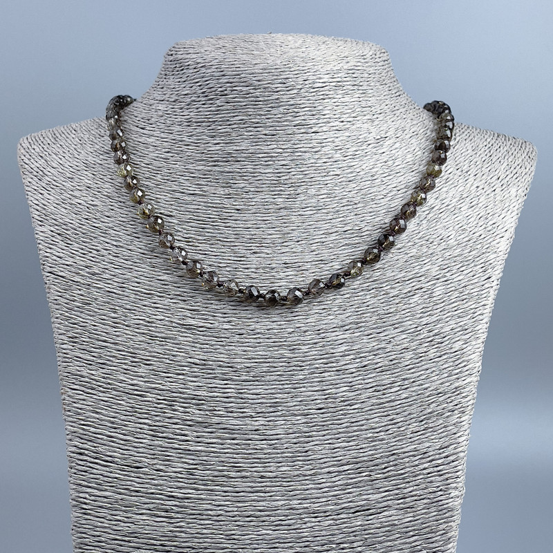 Naszyjnik z topazu dymnego, kule szlifowane, średnica około 6 mm, długość 48 cm