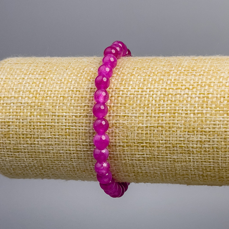 Bransoleta „Turmalin” (sztuczny) malinowa, gładka kulka, średnica około 6 mm, długość 18 cm, elastyczna
