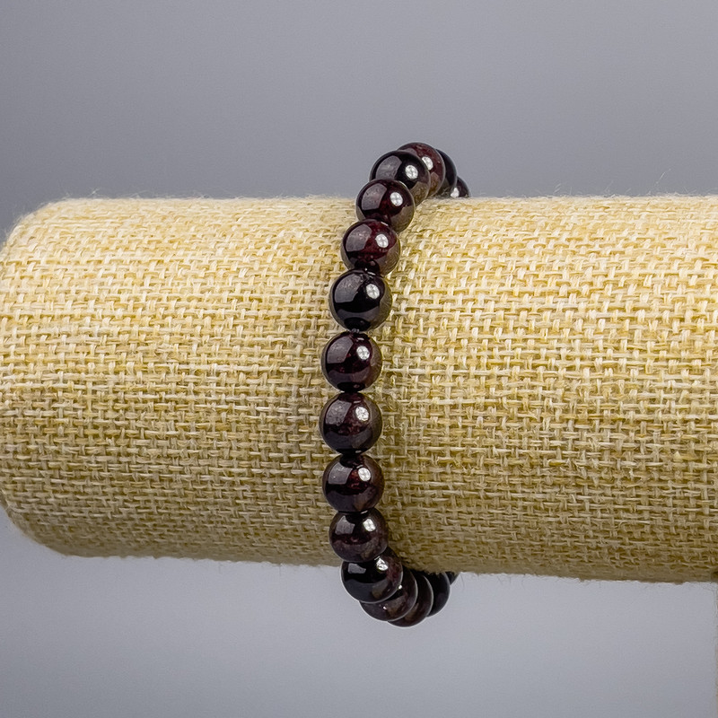 Bransoletka z granatu – gładka kuleczka, średnica 11 mm, długość 18 cm, elastyczna