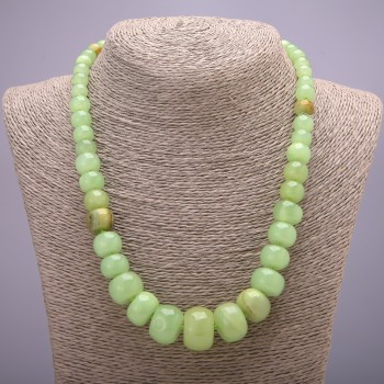 Naszyjnik z kamienia onyks, gładkie rondele o rosnących rozmiarach, średnica 8×6–20×13 mm, długość 52 cm